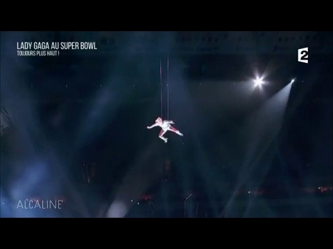 Alcaline, Les News du 8/02 - Le Superbowl version Gaga