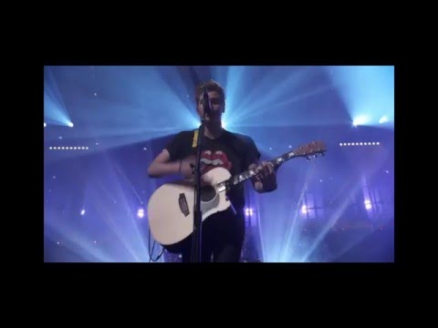 5 Seconds Of Summer - Beside You live from the Itunes Festival