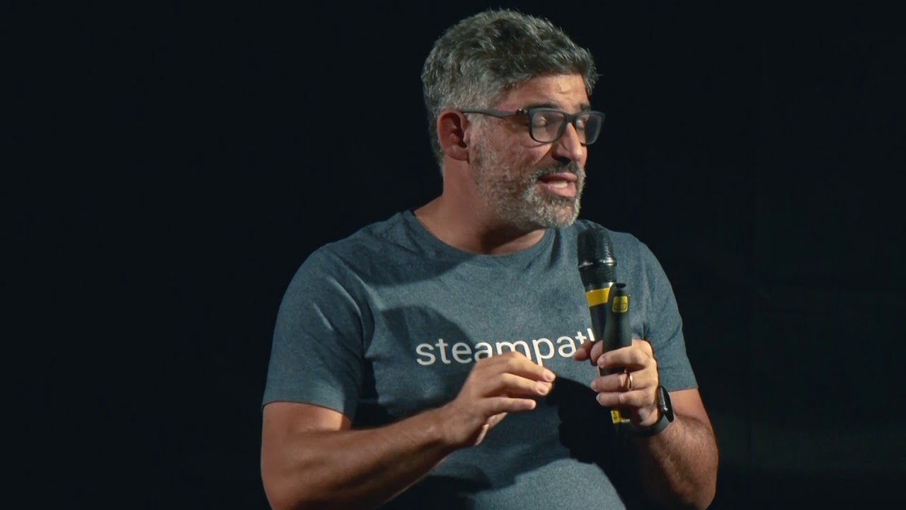 Eu sou um presentista | Conrado Schlochauer | TEDxPinheiros