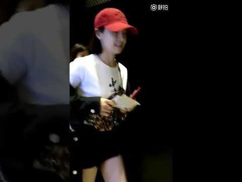 180512 Victoria - Leaving hotel