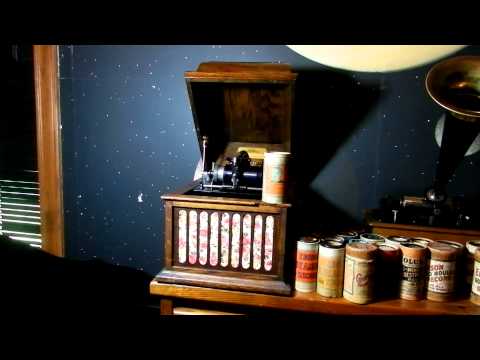 "Yes! We Have No Bananas": Green Brothers' Novelty Orchestra (Edison Blue Amberol # 4772: 1923)