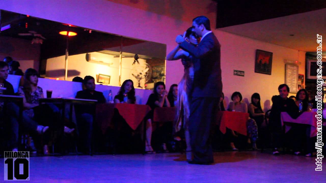 Luciana Gorosito y Adrian De Gregorio en MILONGA10 (Milonga)