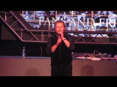 Wesly Bronkhorst Fans & Friends "Steeds Als Jij Me Aankijkt"