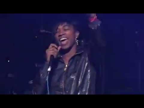 Africa Express & Rosie Wilson - Dare (Gorillaz Cover)