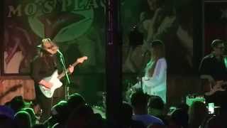 Chris Stapleton - "Might As Well Get Stoned" at Mo's Place, Katy TX 10.23.15