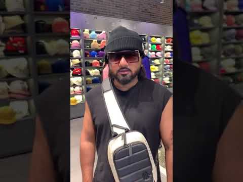 Shopping in Hong Kong — watch video