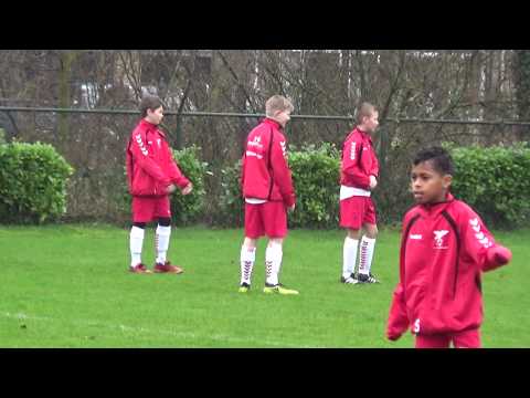 Voor aanvang s.v. de Valleivogels JO12-1 - DOVO JO12-1  Sportpark de Bree-West Scherpenzeel