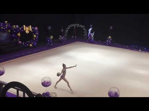 Valentirova Anastasiia Rizdviany Zironky 2019 Ball