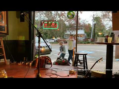 The Byrne Brothers - Dancing at the Crossroads!