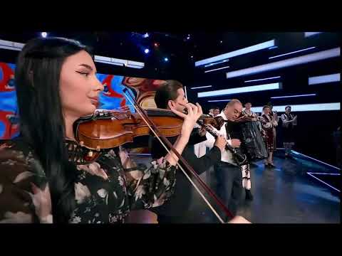 Alessia, Bianca , Cătălin & Emy Drăgoi 