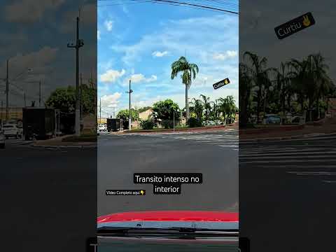 Transito Intenso do Inteiror e céu azul