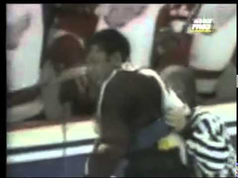 The Brawl - Red Wings vs Avalanche (March 26 1997)