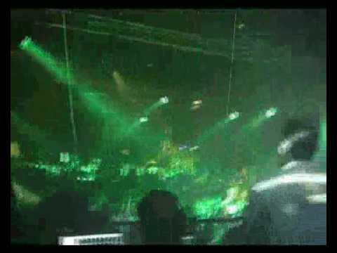 2 Raverz - With the Crowd [Kaemon Remix] Live Amazing !