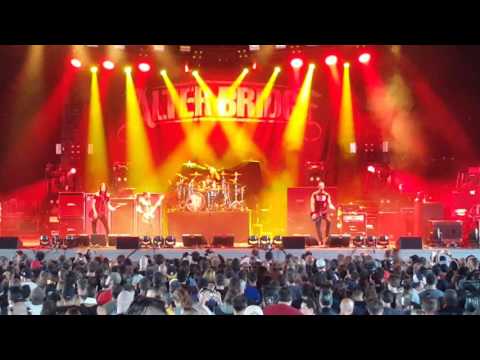 Alter Bridge "Farther than the Sun" Live at Bank of New Hampshire Pavilion 8/4/16