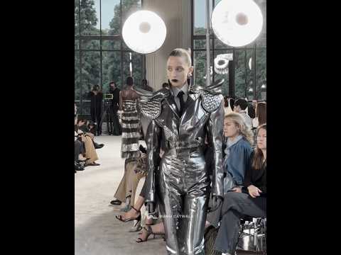 schiaparelli FW25 Haute Couture #fashion #runway #schiaparelli #edit #catwalk