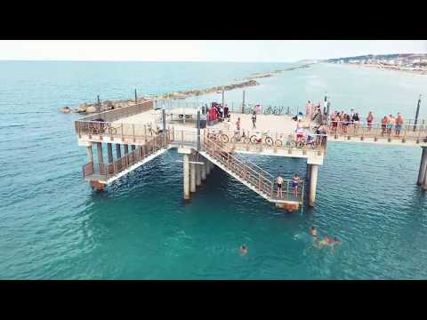 italy francavilla al mare  diving jumps dji mavic pro drone