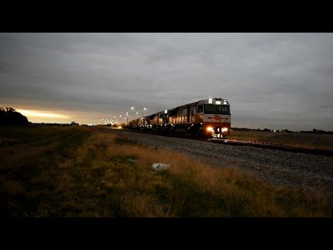 SCT Logistics 2PM9 leaving Penfield at Sunset with SCT004 SCT014 CSR005 12th May 2022