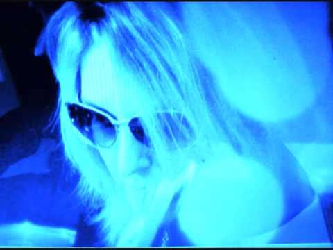 Xenia J. Lee / pesem moja...ne pozna meja