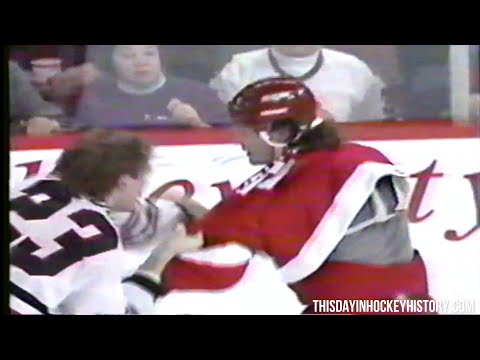 Probert Fights and Goal -Chicago Blackhawks Detroit Red Wings - March  25, 1990