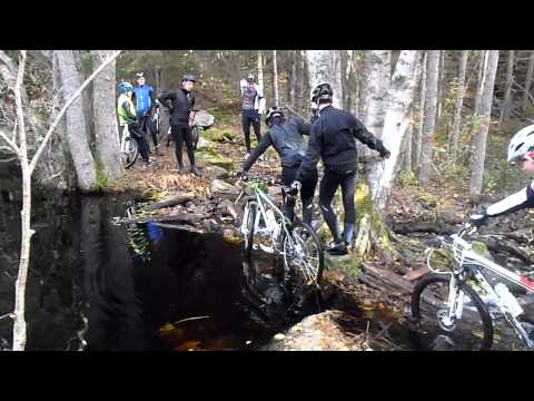 Lammhultcyklisterna -Älgjakta 9 Okt 2011 -01