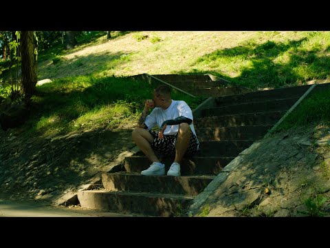 CHŁOPIEC - UNIK (PROD. Gmeniu) [OFFICIAL MUSIC VIDEO]