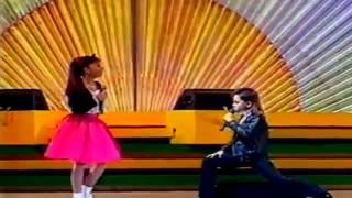 Download lagu Sandy & Junior Tô ligado em você No Criança Esperança 1994 mp3 Download lagu Sandy & Junior Tô ligado em você No Criança Esperança 1994 mp3