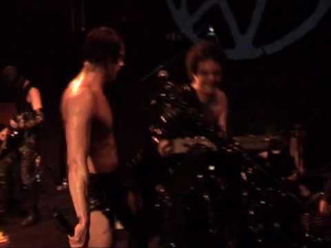 Bizarra Locomotiva - "Remorso" // Musicbox, Lisboa 10/04/2009