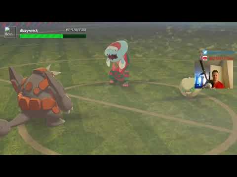 Staring down a KOMMO'O [Pokemon Sword and Shield Ranked Double Battles VGC]
