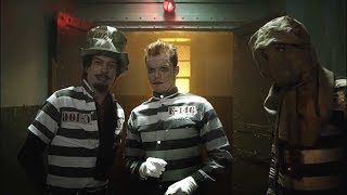 Jerome, Mad Hatter &amp; Scarecrow escape Arkham Asylum! | Gotham | S04 E16