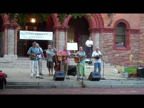 Back Eddy Bluegrass Band - Somewhere Between Me and You