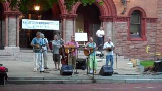 Back Eddy Bluegrass Band - Somewhere Between Me and You