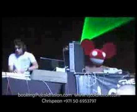 VJ Cold Fusion live visuals with deadmau5