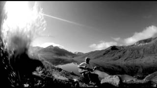 Jack Jaselli - Singing around Iceland