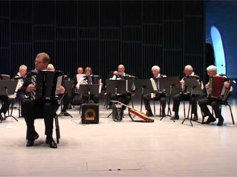 Håvard Svendsrud & Veteranorkesteret performs "Fredag den 13de" by Arnstein Johansen