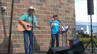 You sure got this ol redneck feeling blue Live