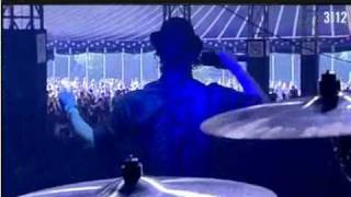Maximo Park  - Nosebleed  @ Lowlands 09 via 3V12