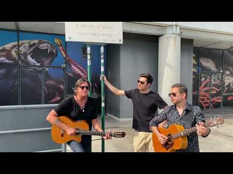 Cristiano De André e il figlio Filippo: Omaggio a Faber a 'Felicità 2022' su Rai2