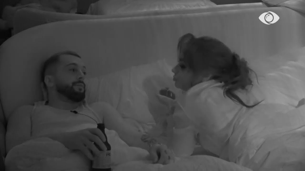 “Nuk i kam qejf fjalët”/ Gjesti bisedon me Eglin, banorja: Mos thuaj as nuk e dua…