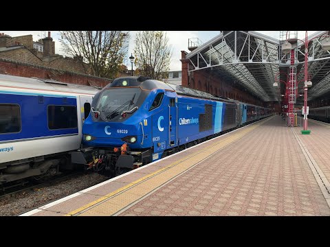 Class 68 with mk5 coaches in the new Chiltern Railways livery - 12/11/25