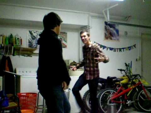 Tektonik Yelle electro