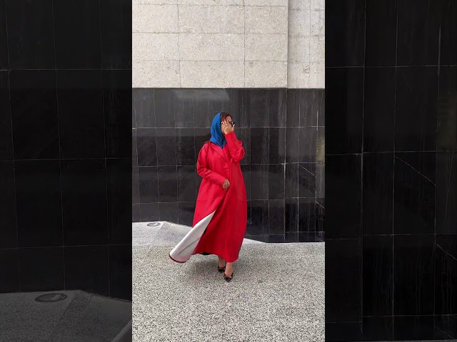 عبايات ملونة