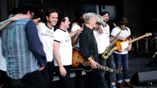 The Texas Gentlemen Perform "Me and Bobby McGee" with Kris Kristofferson in Dallas, TX