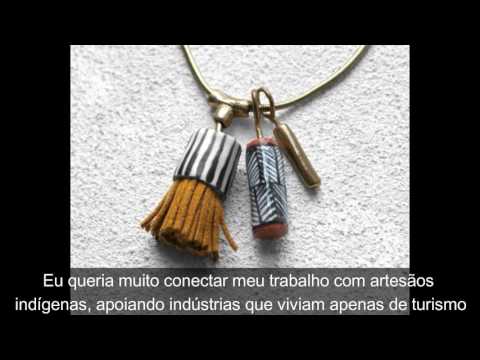 Luna  visita o Brooklyn para falar sobre joias feitas de cerâmica