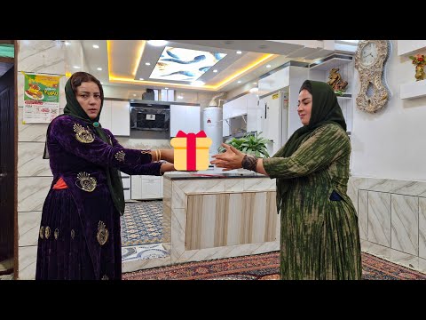 Unbelievable: Rich woman makes homeless mother happy with gift🎁