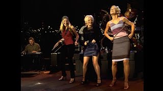 Dixie Chicks - Give It Up Or Let Me Go (Live at MCI Center Washington, DC 2000)