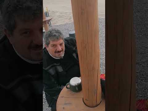 Tomando mate en Rio Segundo, Cordoba
