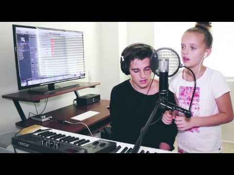 Kenny Holland and Sister sing together .... Goosebumps!!!