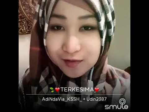 Terkesima.  Suara nya merdu.