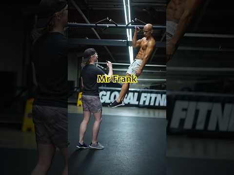 Legend teaches Flexy One arm pull up #stayflexy @frank_medrano