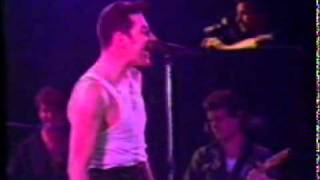 Loquillo Y Los Trogloditas. Canço De Pages.  Zeleste  Barcelona..avi